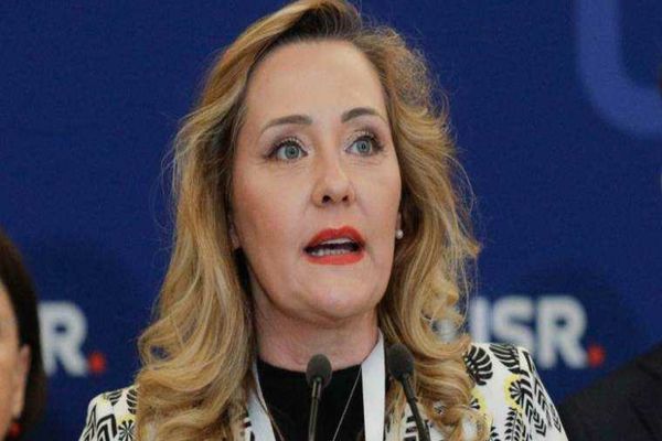 LASCONI: IOHANNIS SĂ SOLICITE, DE URGENŢĂ, RETRAGEREA DE LA POSTUL DE CONSUL A COMISARULUI GLUGĂ