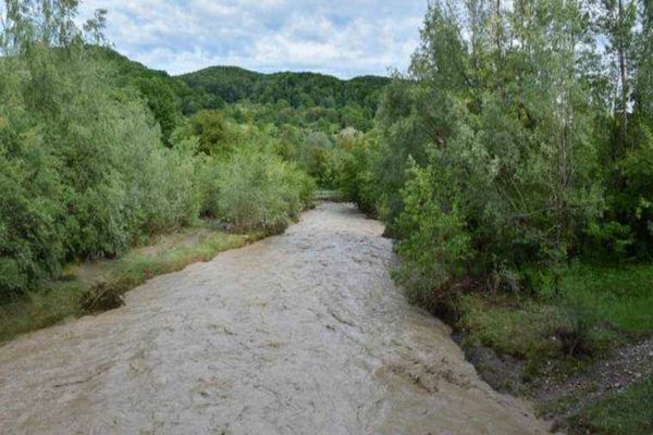 INHGA: COD GALBEN DE INUNDAȚII ÎN 11 JUDEȚE DIN ȚARĂ 