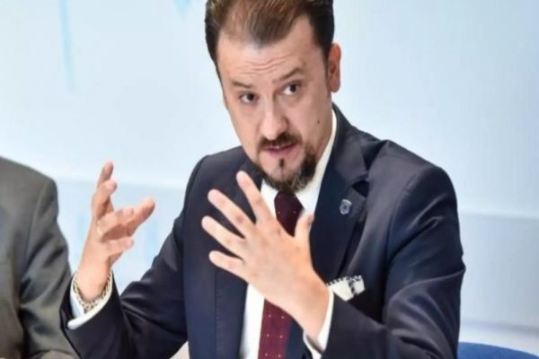 VICEPREȘEDINTELE CNA, VALENTIN JUCAN, AMENINȚĂRI ÎN DIRECT LA REALITATEA PLUS. CUM SE ÎNCEARCĂ RIDICAREA LICENȚEI PORTULUI TV