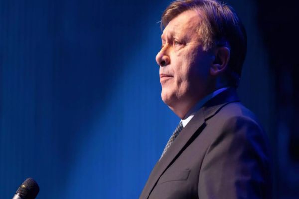 Crin Antonescu, acuzații dure: "PNL, captiv în propaganda agresivă a lui Bolojan"