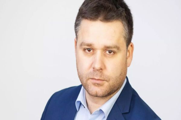 Scandal de mahala în campania pentru Capitală! Ciucu a fost făcut „porc” de Drulă și acuză un blat ascuns cu PSD