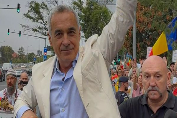 CĂLIN GEORGESCU, DUPĂ SEMNAREA CONTROLULUI JUDICIAR: ” SUNT ACUZAT PENTRU CĂ EXIST, PREFER SĂ FIU PRIGONIT PENTRU CREDINȚĂ. NU O SĂ MĂ LEPĂD DE HRISTOS”