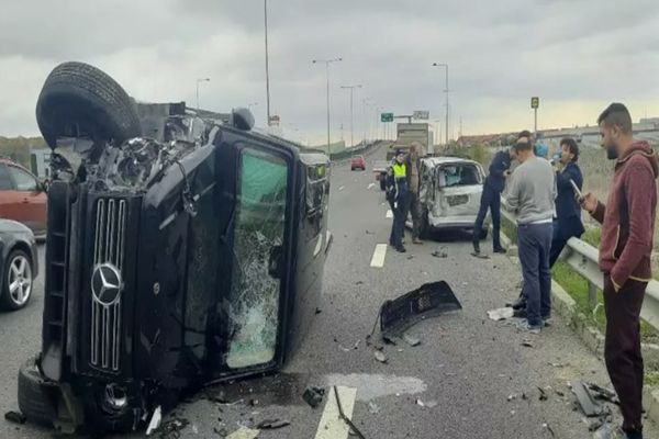 Accident grav pe autostrada A3: o mașină s-a răsturnat după ce a intrat în coliziune cu un alt autoturism
