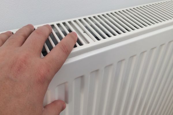 Cum îți reglezi centrala termică pentru o factură mai mică la gaze