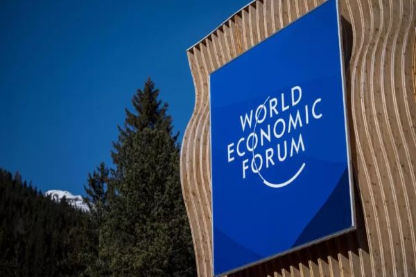 Nicușor Dan va lipsi de la Forumul de la Davos