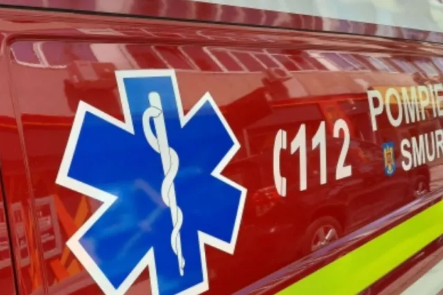 Incident grav în Zalău. O fetiţă de doi ani a căzut de la etajul al doilea al unui bloc 