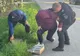 La un pas de tragedie: o femeie din Șimleu Silvaniei şi-a prins piciorul într-o gură de canalizare (FOTO)